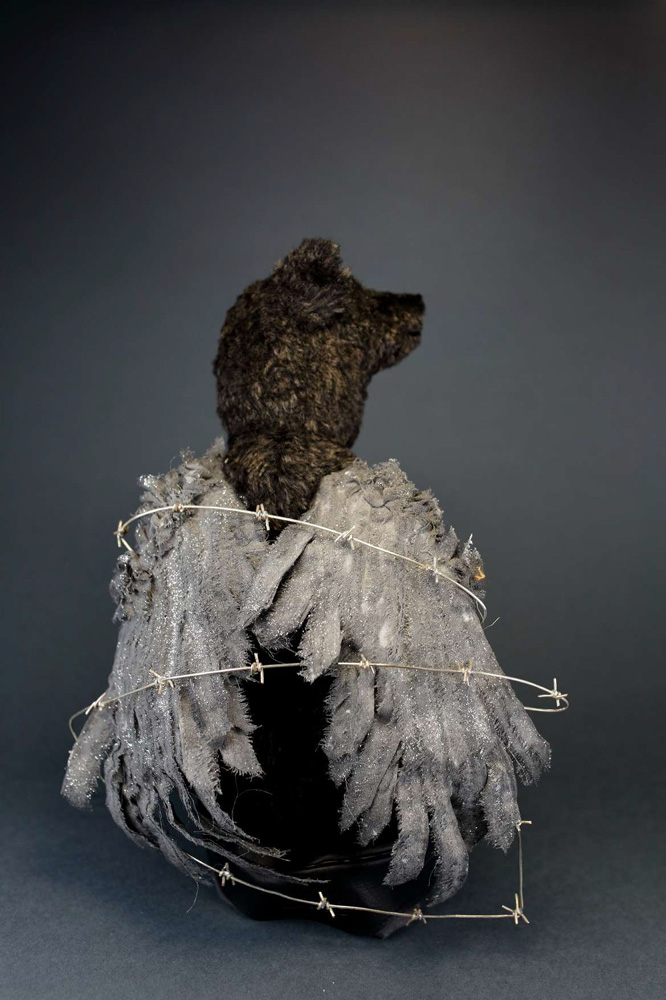 MARINA TIVODAR, Čuvari